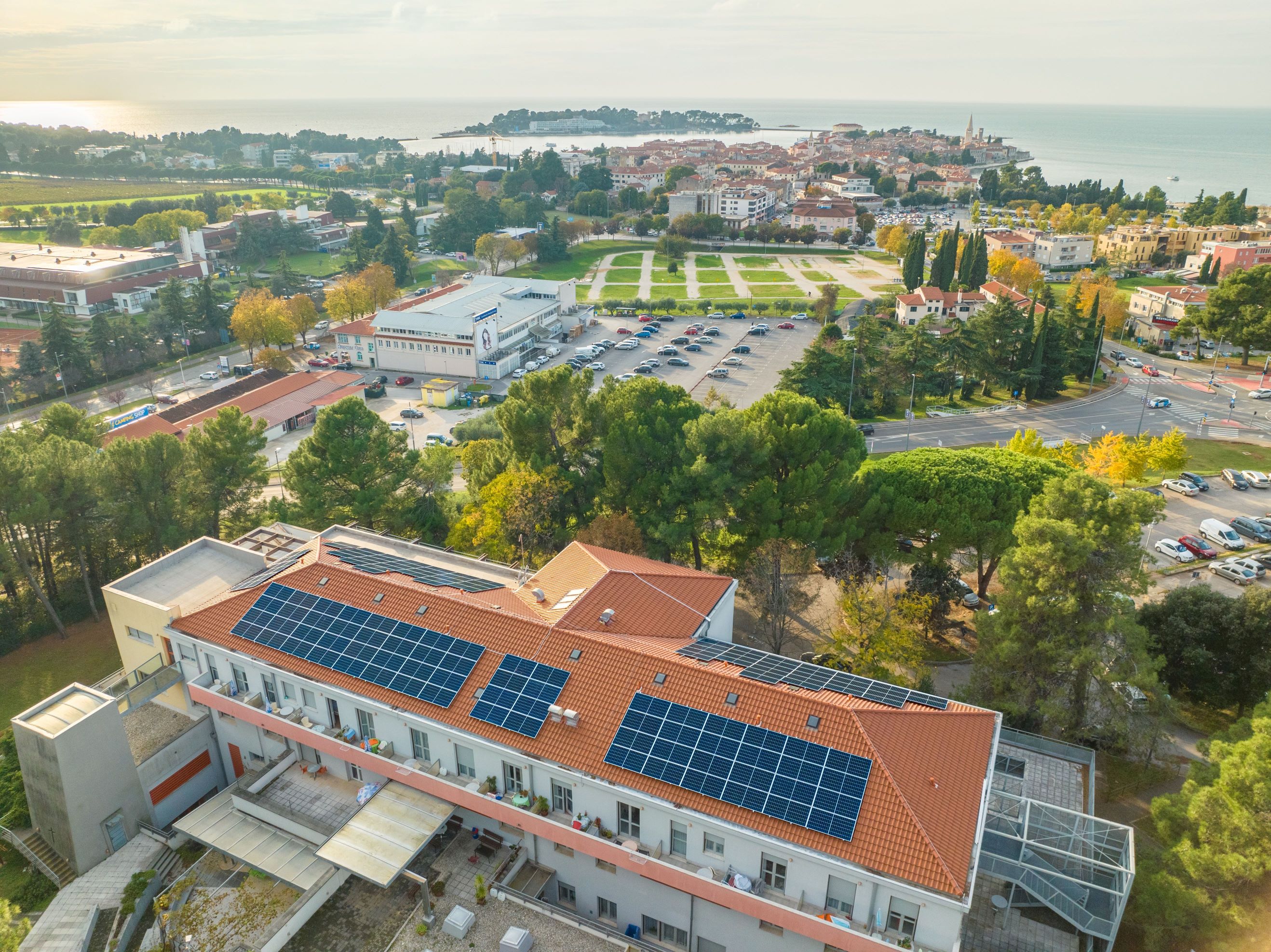 VELIKE UŠTEDE uz fotonaponske elektrane na Domu za starije i nemoćne osobe Poreč